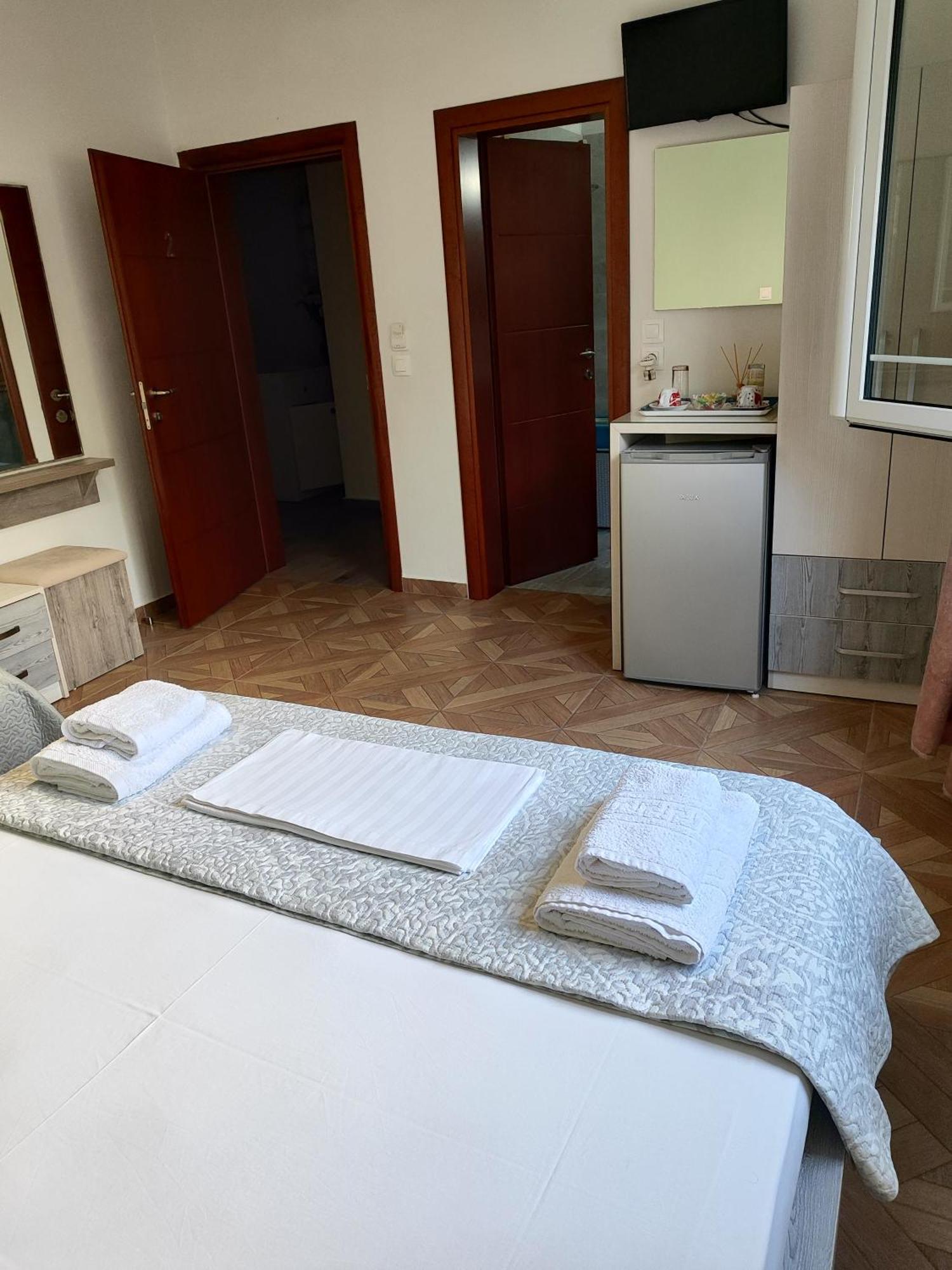 Dagos Rooms Dhërmi Exterior foto